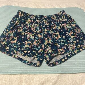 🦋Old Navy Active Girls’ Floral Print Running Shorts size L (10-12)